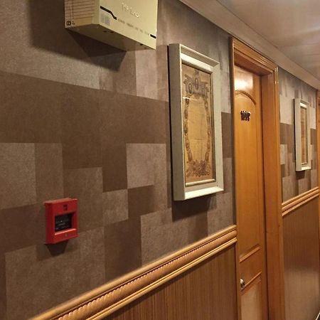 Wee Inn Гонконг Экстерьер фото
